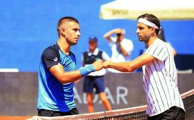 名表现出色 名表现出色