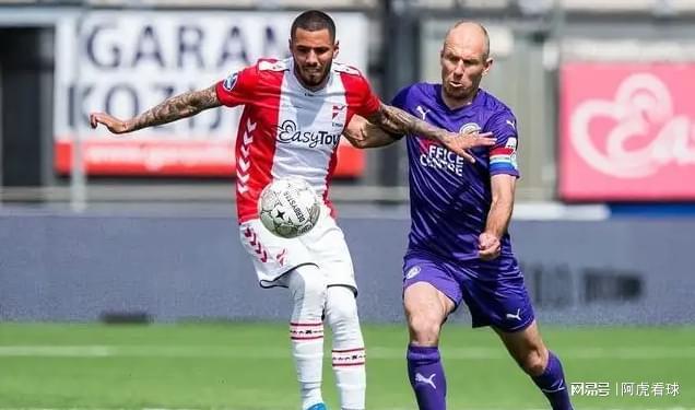 卢伟：朱正很勤奋&身体条件非常好，但是年龄小对抗与一线队对比还差些.