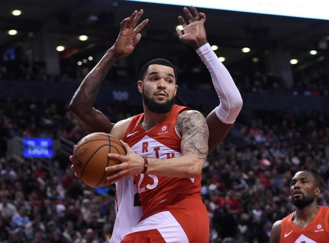 曼联承认加薪B费恐是错误，因其要走恐慌续约！欲签一人替代其位